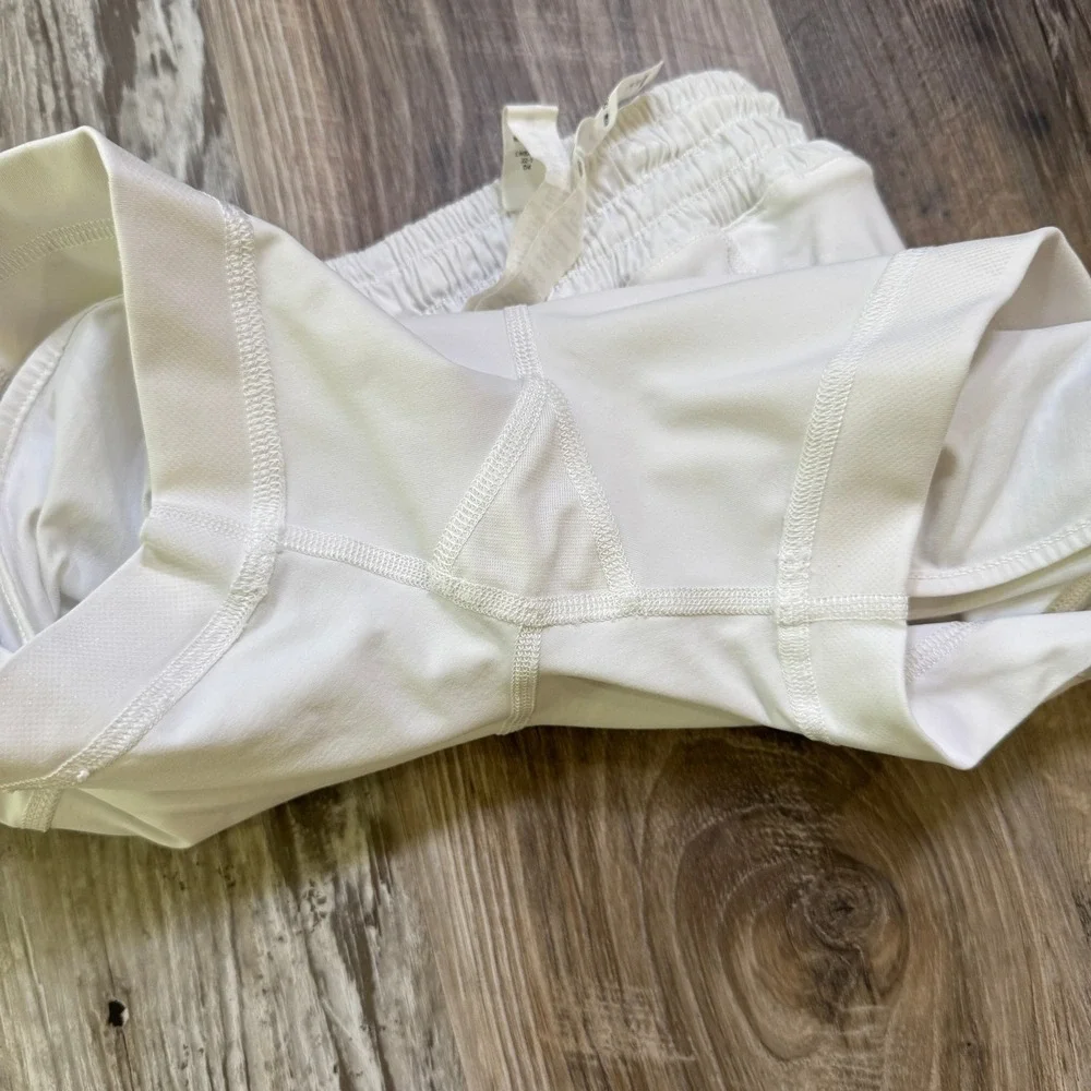 Lululemon Skort Womens 2 White Pace Rival Skirt Athletic Tennis Golf Pickleball
